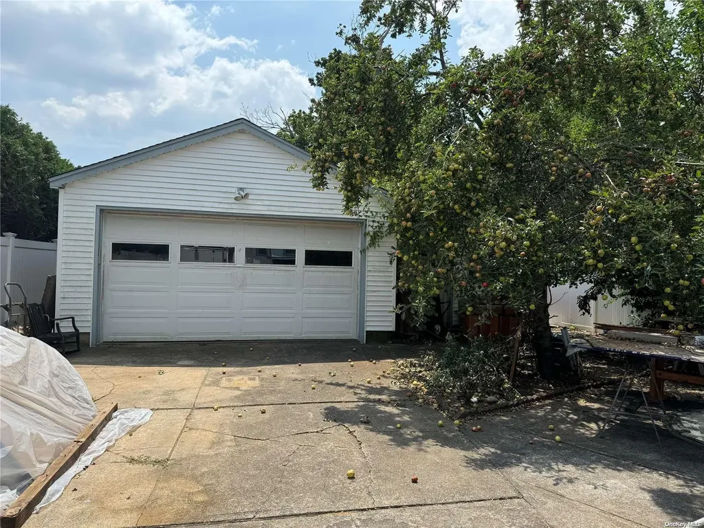 67 Archer Street Freeport NY 11520