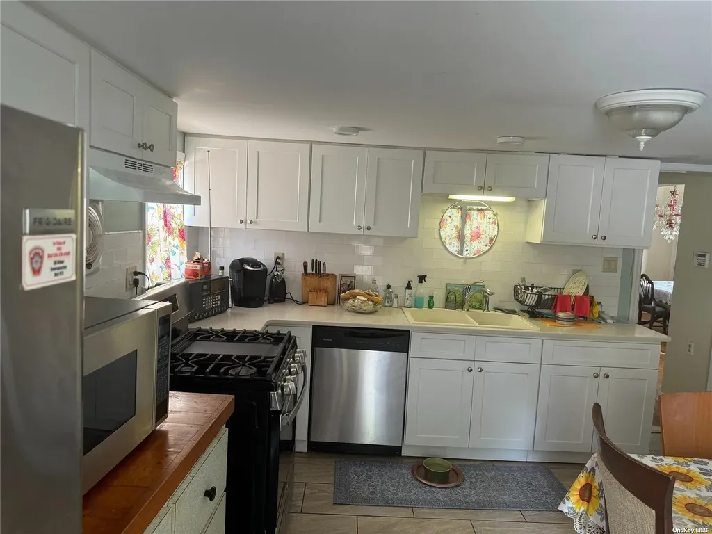 67 Archer Street Freeport NY 11520