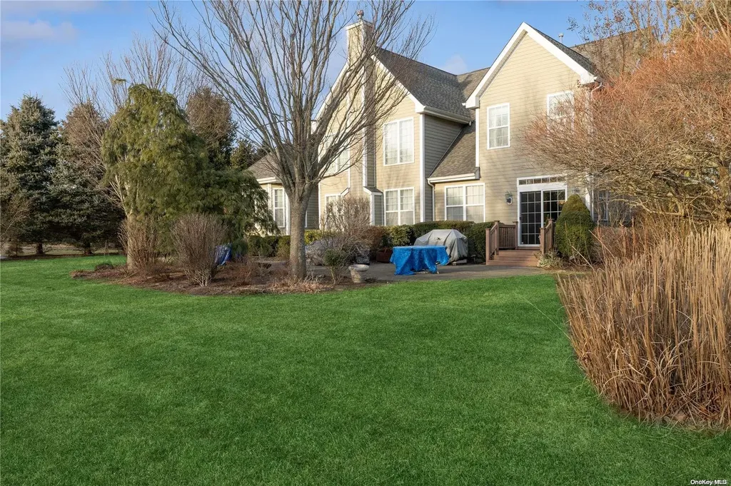 95 Windflower Lane Riverhead NY 11901