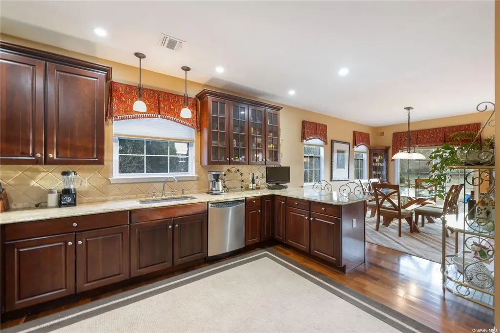 95 Windflower Lane Riverhead NY 11901