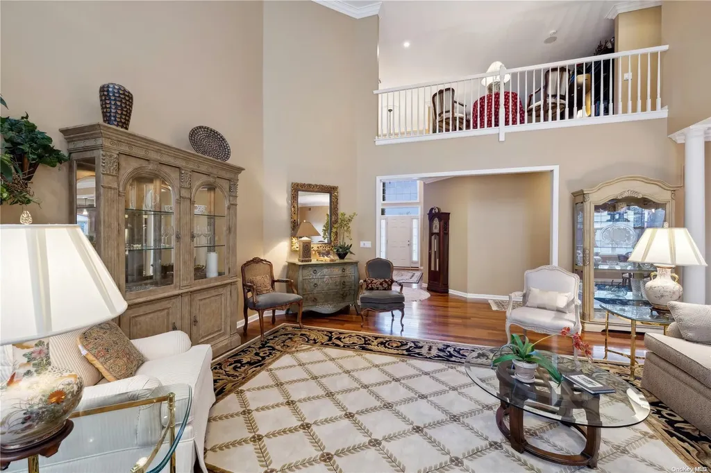 95 Windflower Lane Riverhead NY 11901