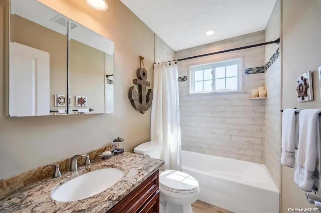 30 Kittiwake Lane Babylon NY 11702