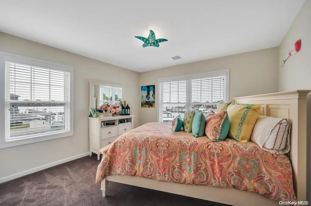30 Kittiwake Lane Babylon NY 11702