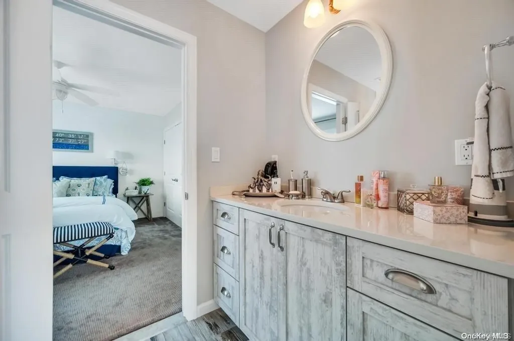 30 Kittiwake Lane Babylon NY 11702