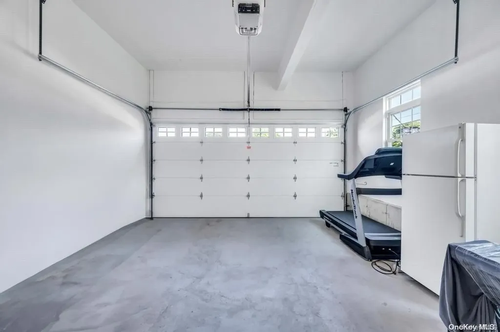 30 Kittiwake Lane Babylon NY 11702