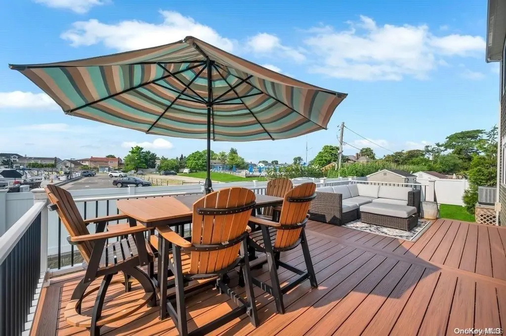 30 Kittiwake Lane Babylon NY 11702