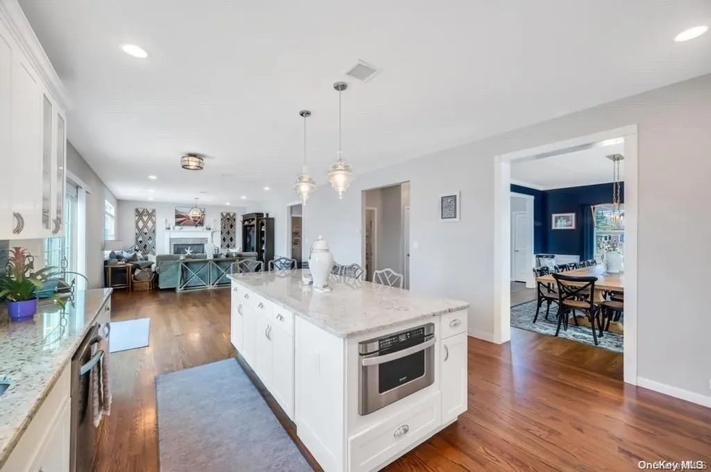30 Kittiwake Lane Babylon NY 11702