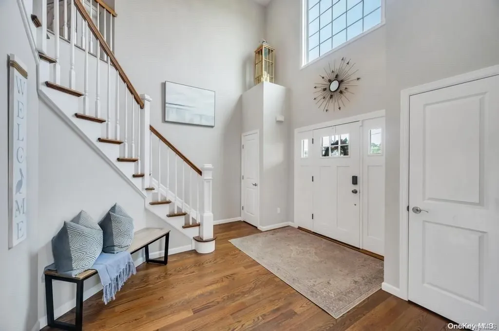 30 Kittiwake Lane Babylon NY 11702