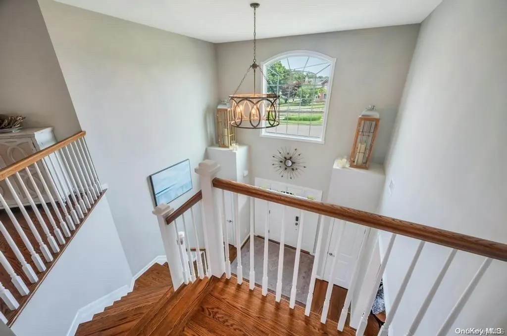 30 Kittiwake Lane Babylon NY 11702