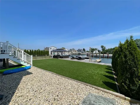 2447 Ellsworth Street Seaford NY 11783