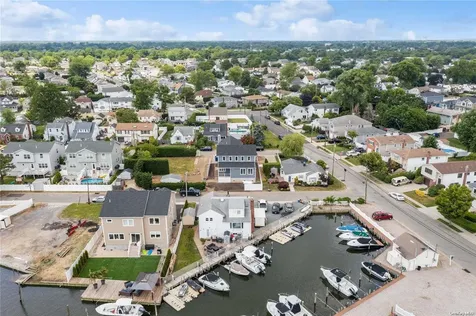 2447 Ellsworth Street Seaford NY 11783
