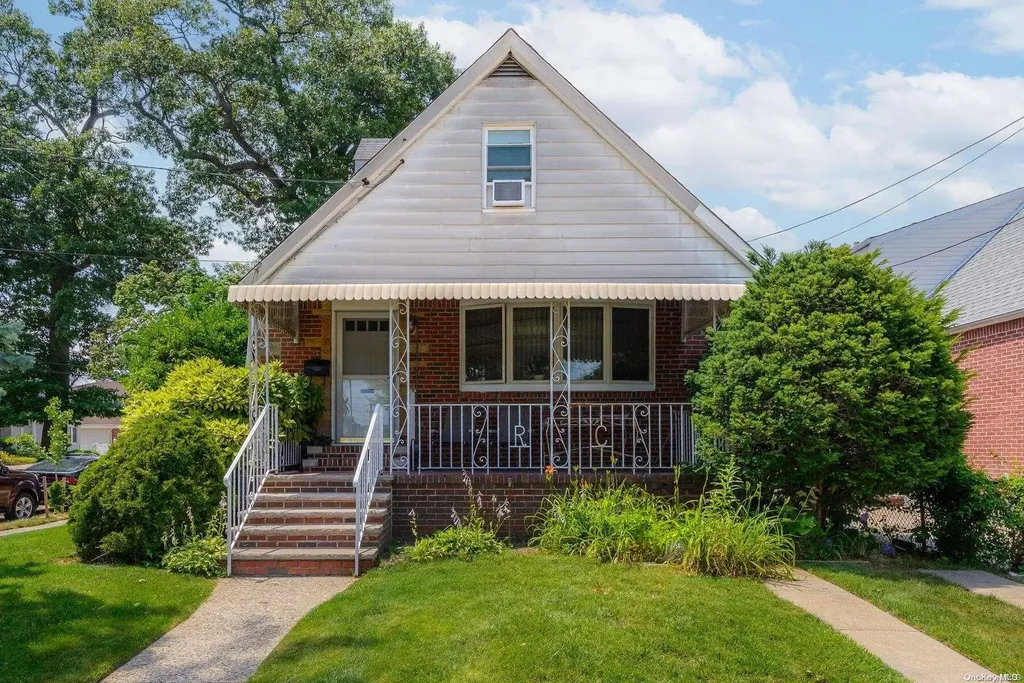 86 Bucknell Road Valley Stream NY 11580