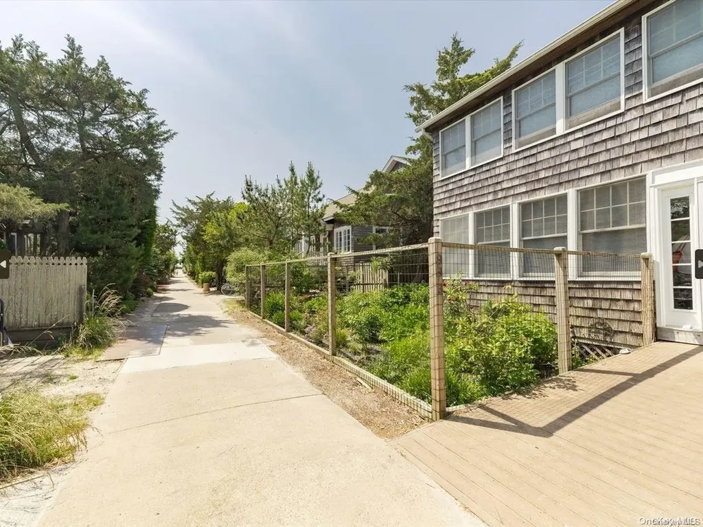 993 Surfview Walk Ocean Beach NY 11770