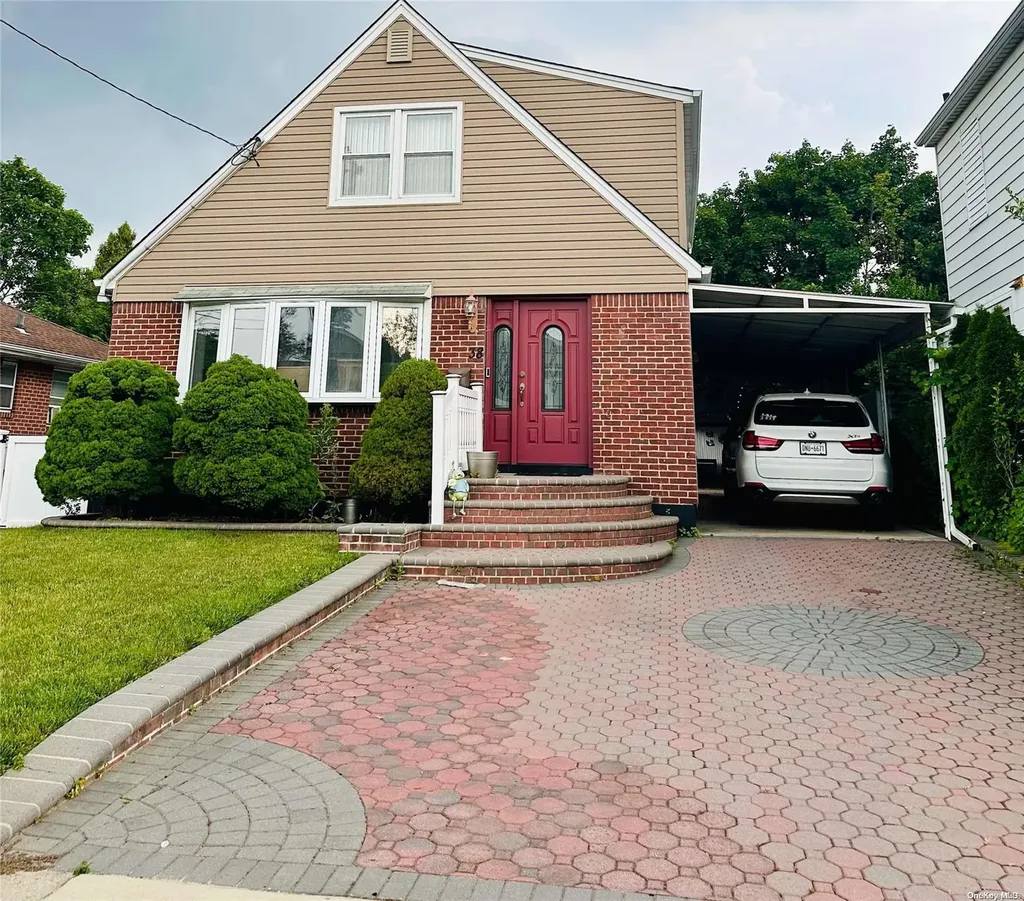 38 Old Broadway New Hyde Park NY 11040