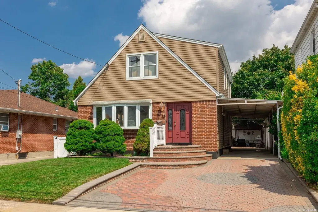 38 Old Broadway New Hyde Park NY 11040