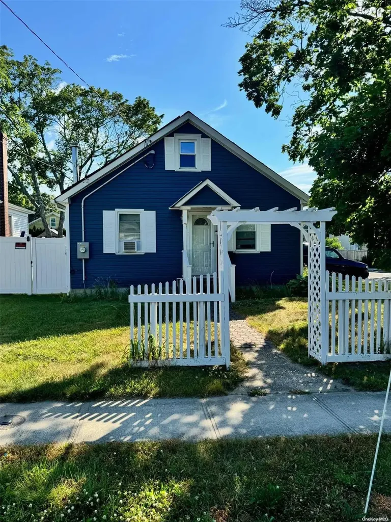 495 Sweezy Avenue Riverhead NY 11901