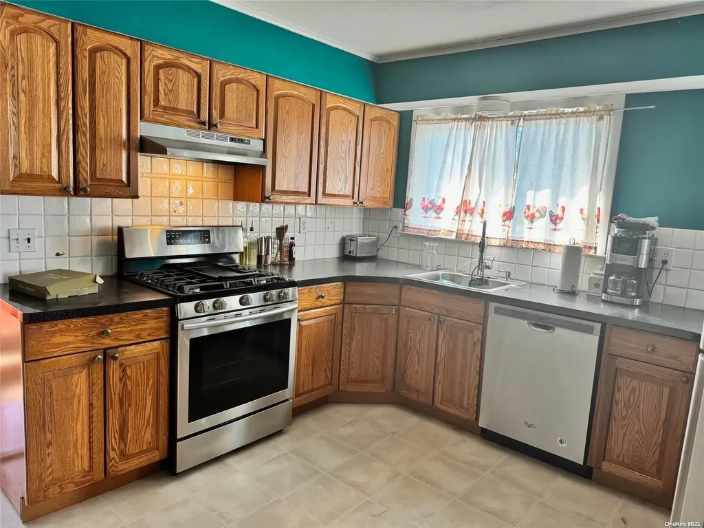 495 Sweezy Avenue Riverhead NY 11901