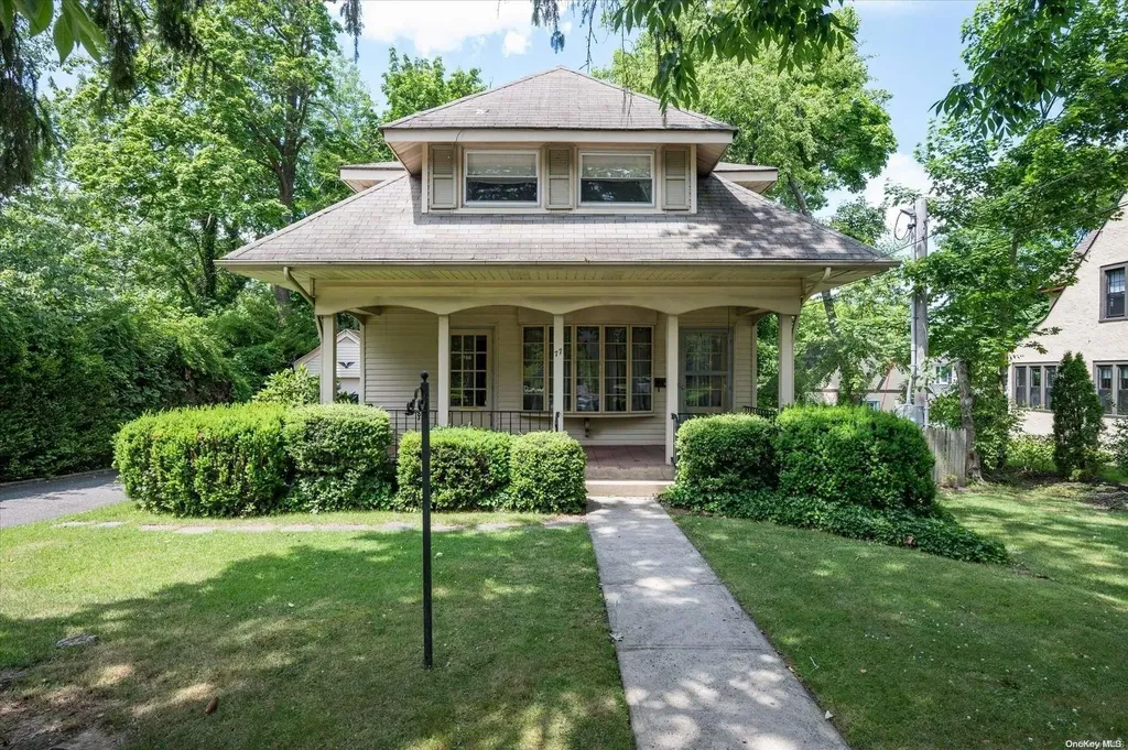 77 Park Avenue Manhasset NY 11030