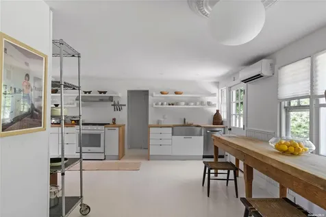 1200 Indian Neck Lane Peconic NY 11958