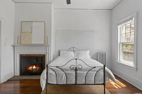 1200 Indian Neck Lane Peconic NY 11958