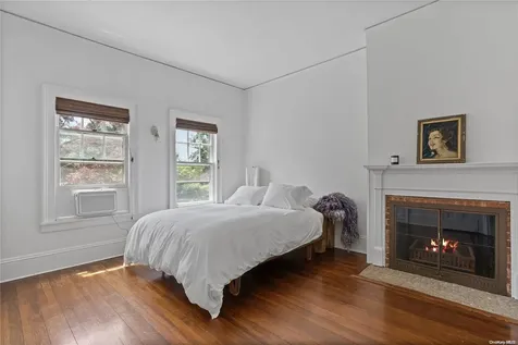 1200 Indian Neck Lane Peconic NY 11958
