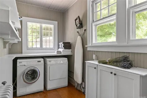 1200 Indian Neck Lane Peconic NY 11958