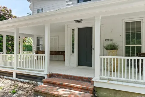 1200 Indian Neck Lane Peconic NY 11958