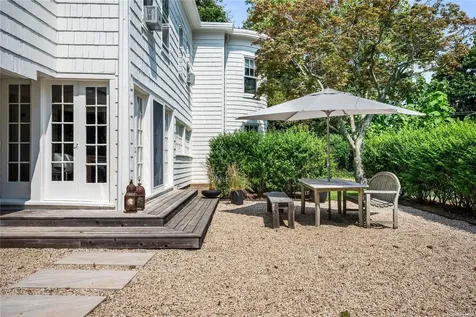 1200 Indian Neck Lane Peconic NY 11958