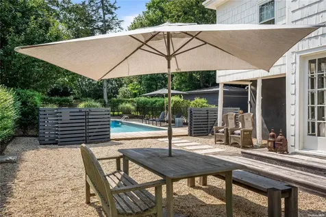 1200 Indian Neck Lane Peconic NY 11958