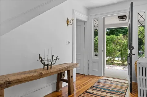 1200 Indian Neck Lane Peconic NY 11958