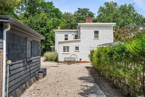 1200 Indian Neck Lane Peconic NY 11958