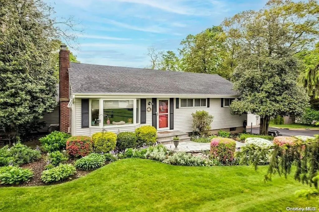 2 Normandy Drive Northport NY 11768