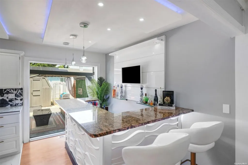 8 Walnut Street Central Islip NY 11722
