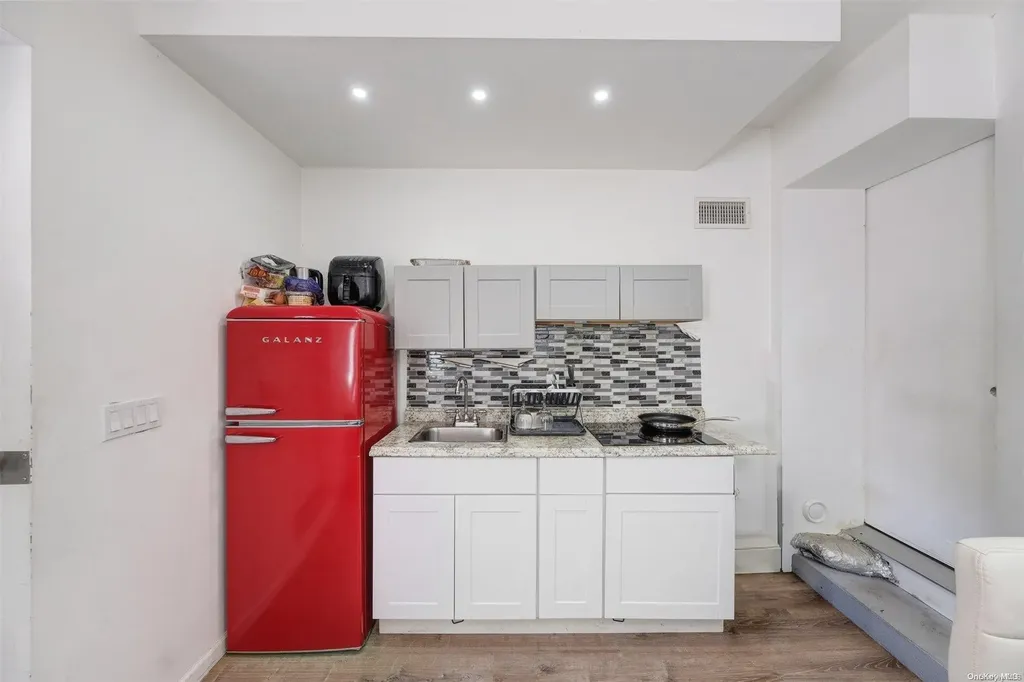 8 Walnut Street Central Islip NY 11722