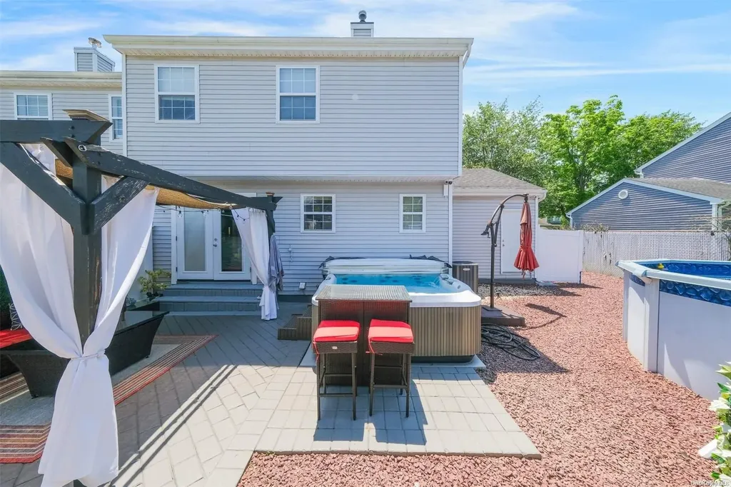 8 Walnut Street Central Islip NY 11722