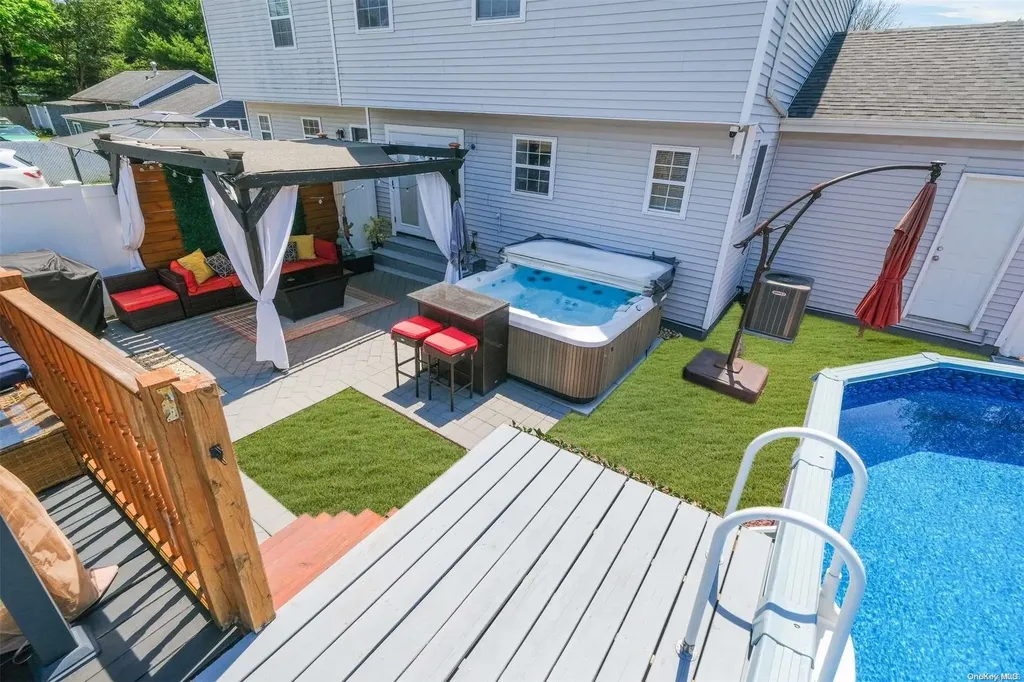 8 Walnut Street Central Islip NY 11722