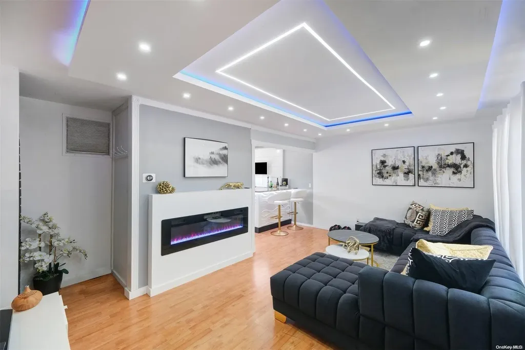 8 Walnut Street Central Islip NY 11722