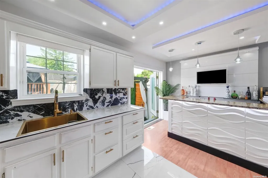 8 Walnut Street Central Islip NY 11722