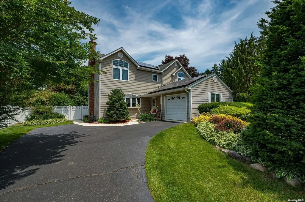 28 Arcadia Drive Dix Hills NY 11746