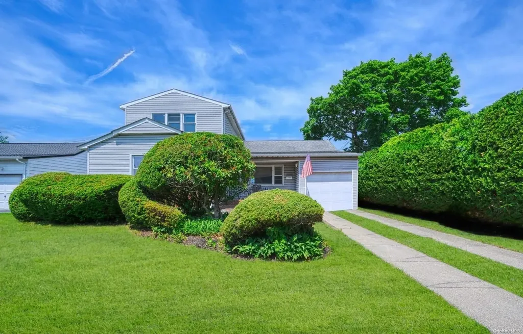 764 Norman Drive North Bellmore NY 11710