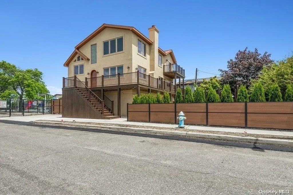 78 Clark Street Long Beach NY 11561