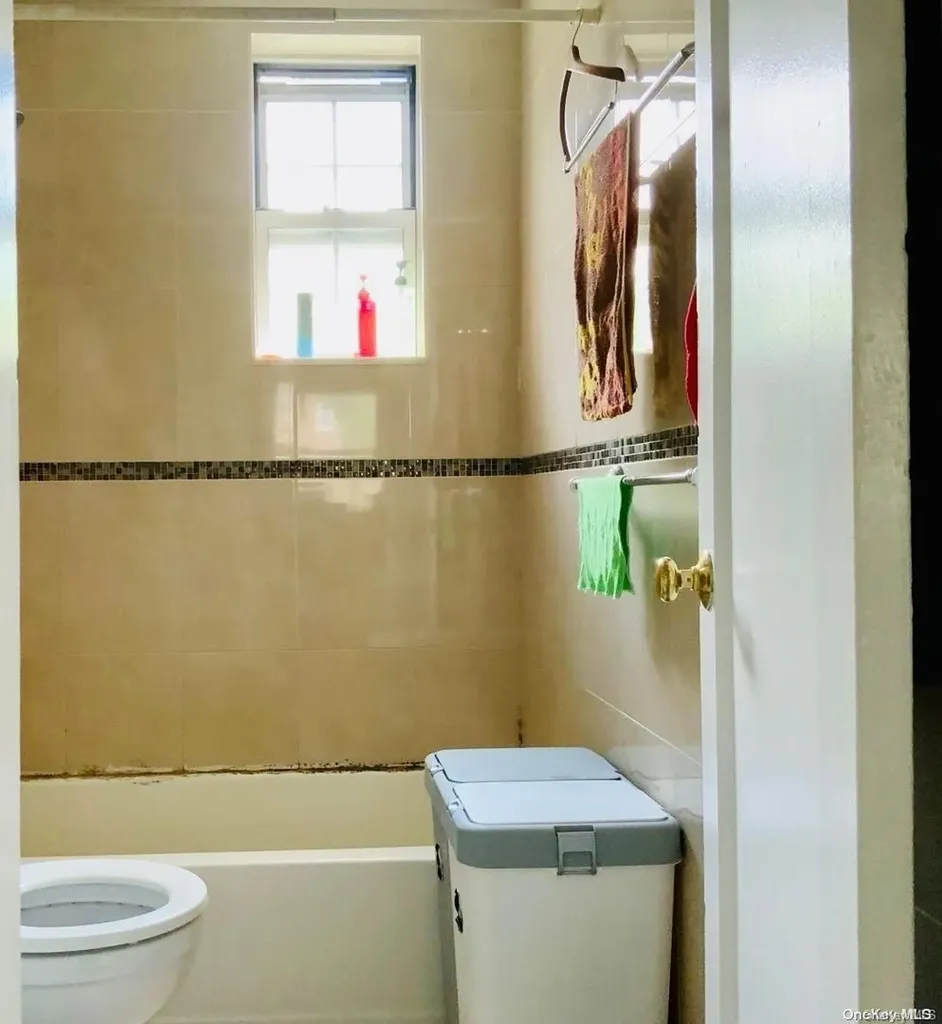 135-44 78 Avenue Flushing NY 11367
