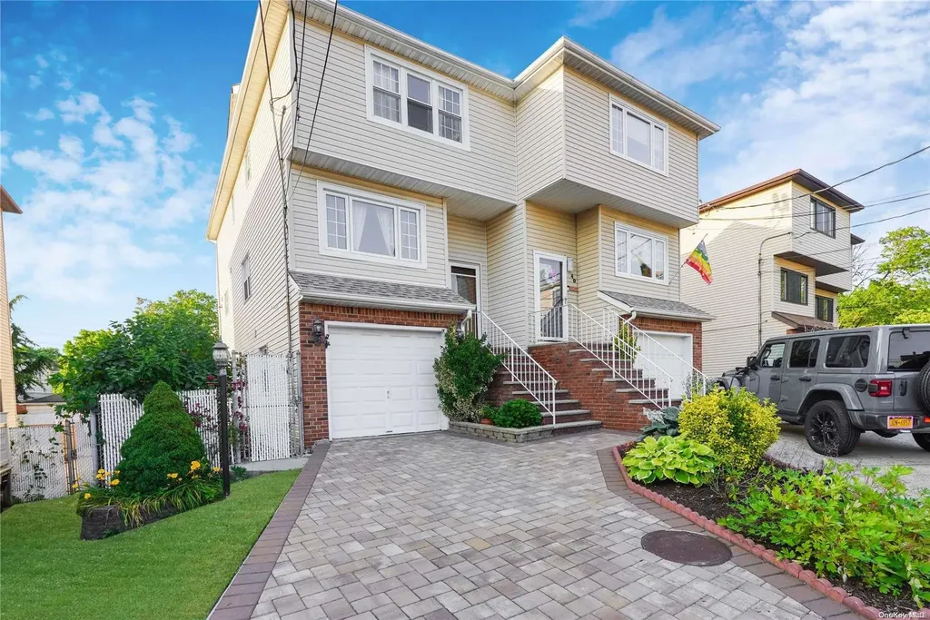 38 Windsor Court Staten Island NY 10314