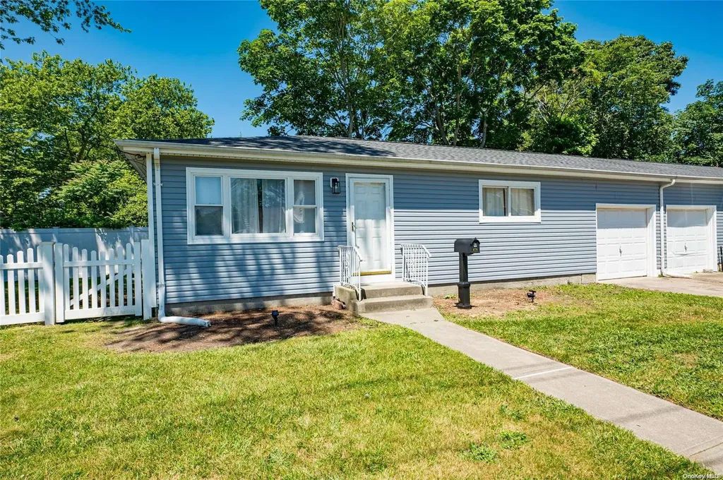 476 S Ocean Avenue Patchogue NY 11772