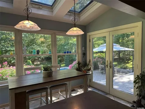 6 Carriage Path Manorville NY 11949