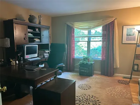 6 Carriage Path Manorville NY 11949