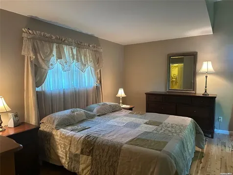 6 Carriage Path Manorville NY 11949