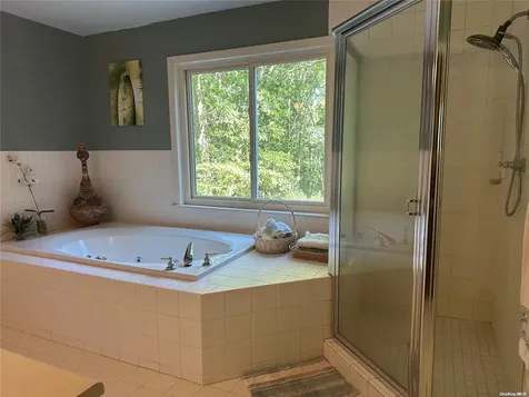 6 Carriage Path Manorville NY 11949