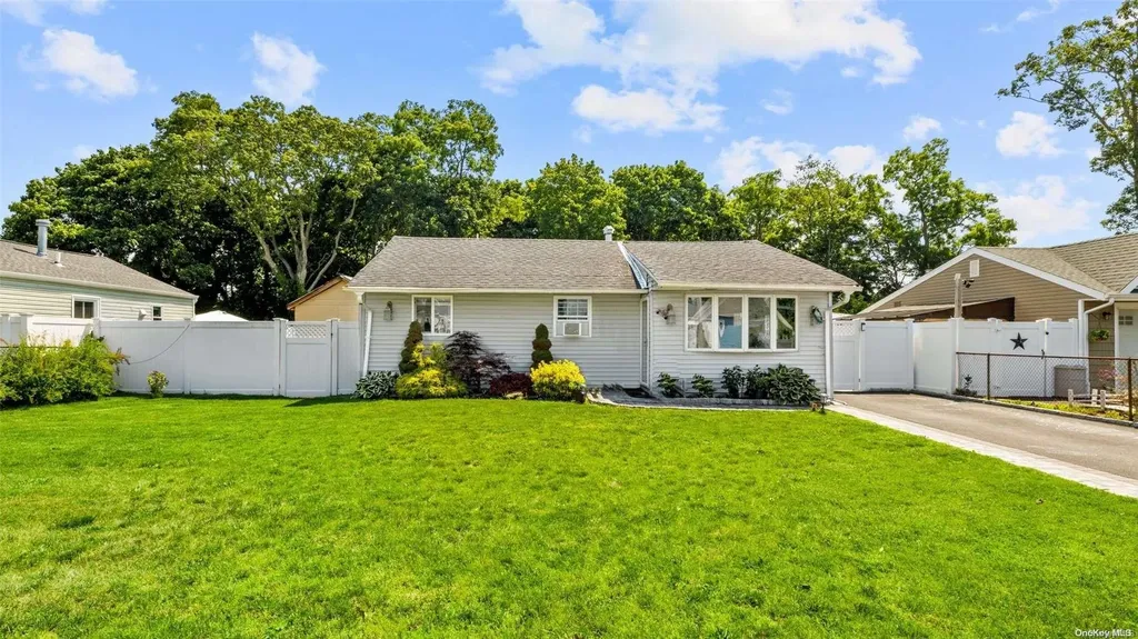 5 N Clinton Avenue Patchogue NY 11772