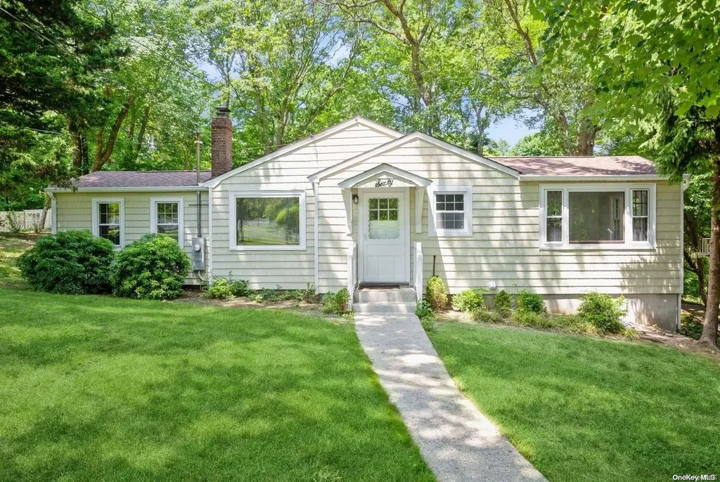 60 Highland Down Shoreham NY 11786